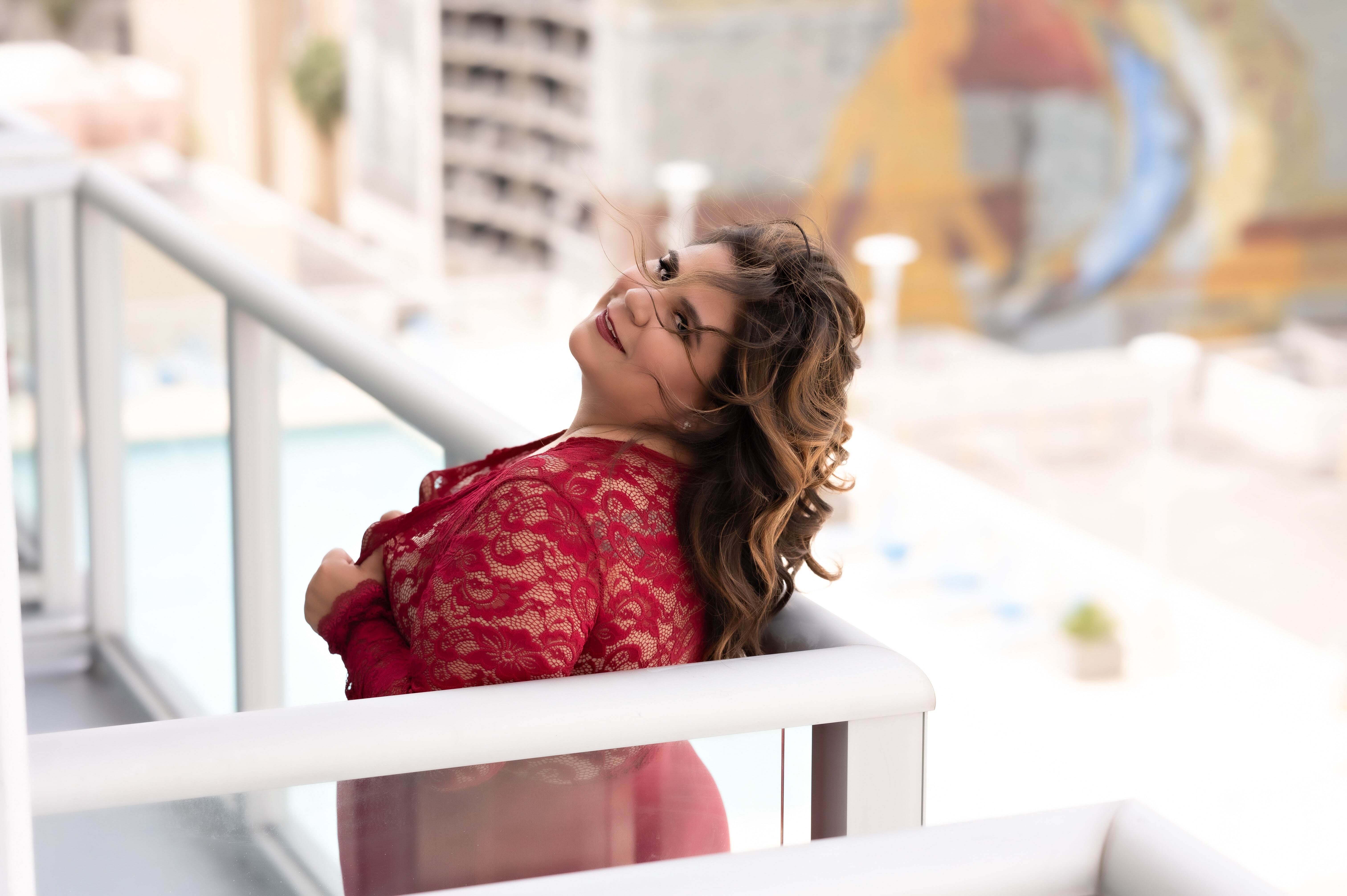 Woman posing in Balcony